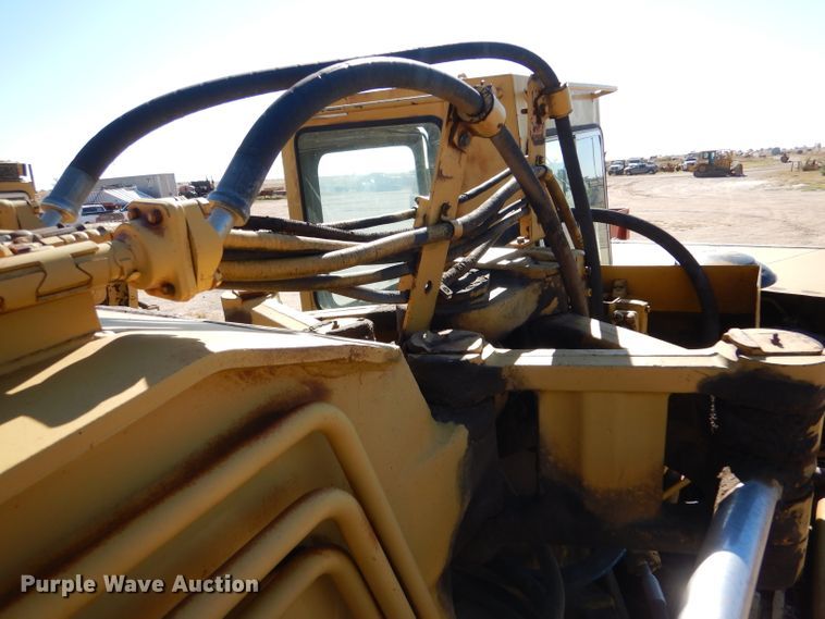 image for item DL5988 1984 Caterpillar 615  elevating scraper