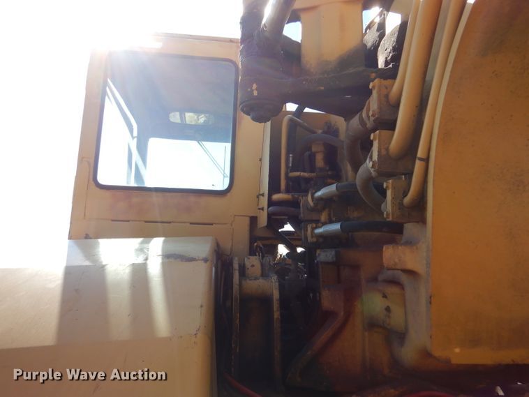 image for item DL5988 1984 Caterpillar 615  elevating scraper