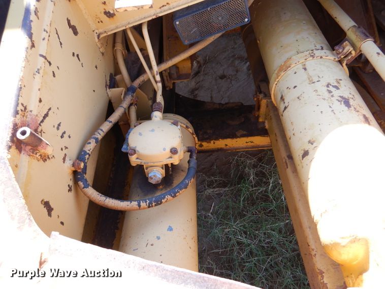 image for item DL5988 1984 Caterpillar 615  elevating scraper