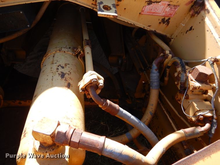 image for item DL5988 1984 Caterpillar 615  elevating scraper