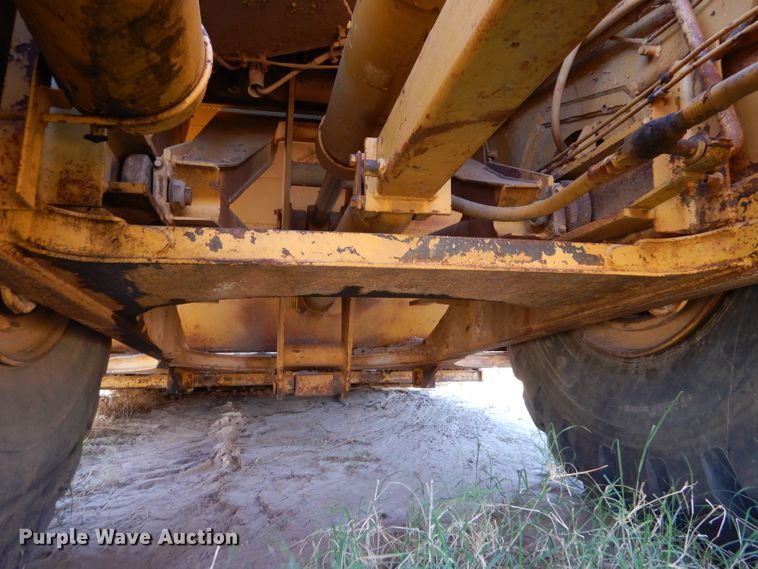 image for item DL5988 1984 Caterpillar 615  elevating scraper