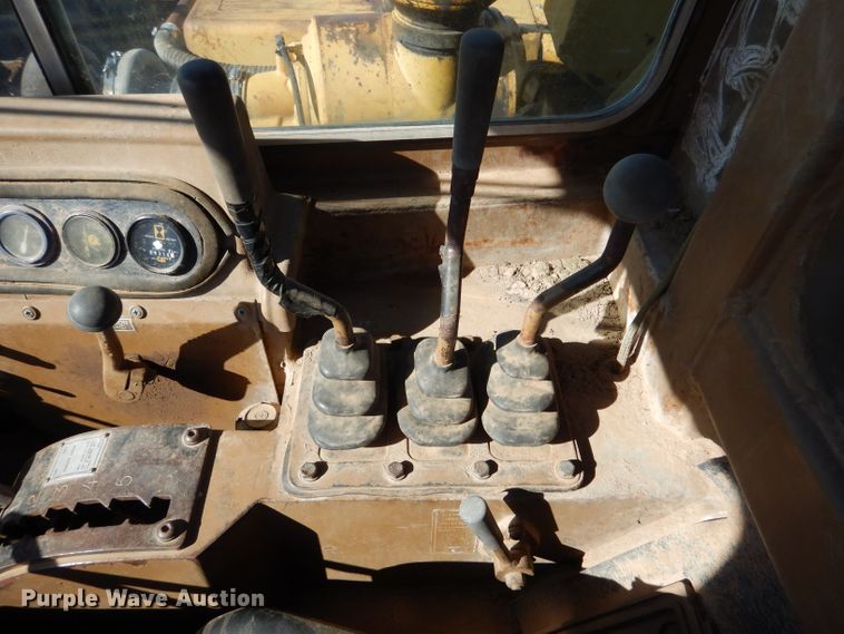 image for item DL5988 1984 Caterpillar 615  elevating scraper