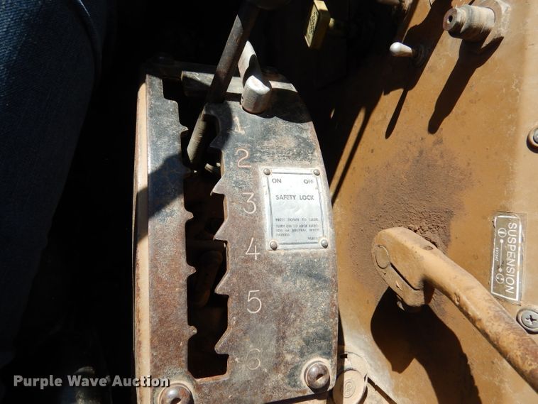 image for item DL5988 1984 Caterpillar 615  elevating scraper