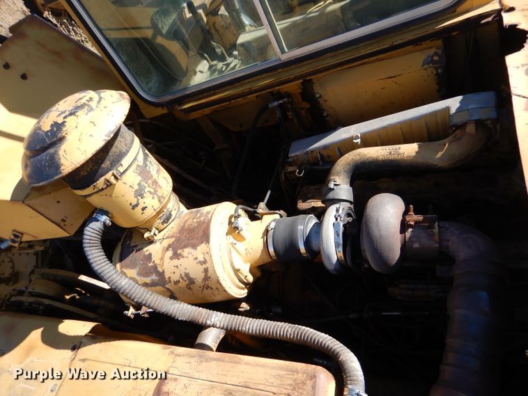 image for item DL5988 1984 Caterpillar 615  elevating scraper