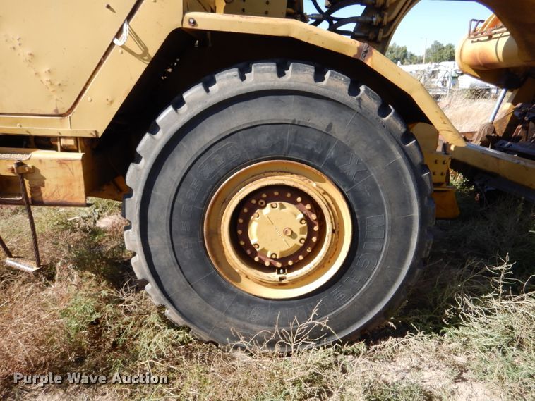 image for item DL5988 1984 Caterpillar 615  elevating scraper