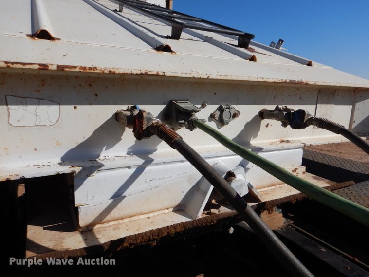 image for item DL5992 2005 CTS  bottom dump trailer