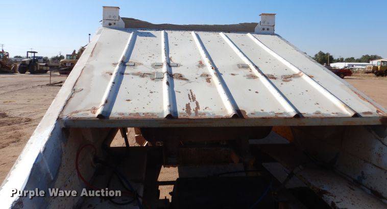 image for item DL5992 2005 CTS  bottom dump trailer