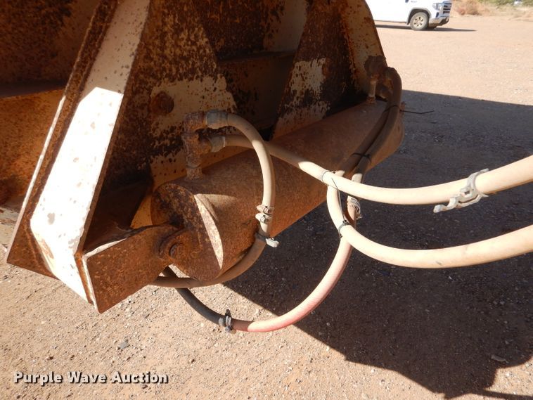 image for item DL5992 2005 CTS  bottom dump trailer