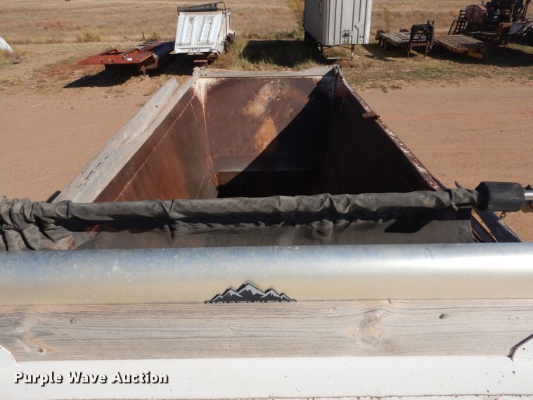 image for item DL5992 2005 CTS  bottom dump trailer