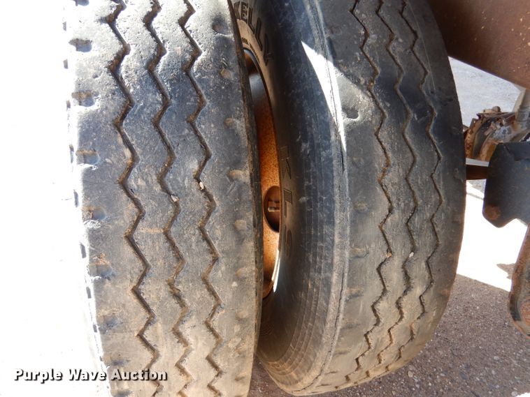 image for item DL5992 2005 CTS  bottom dump trailer