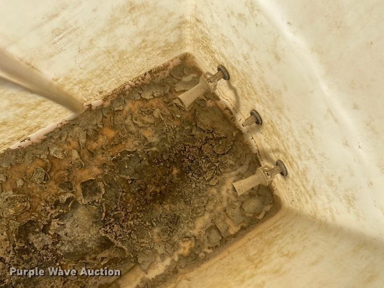 image for item DL5995 Ditch Witch JT3020 Mach 1  directional boring unit with trailer