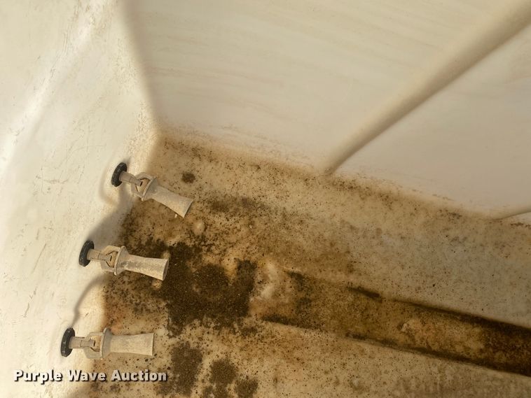 image for item DL5995 Ditch Witch JT3020 Mach 1  directional boring unit with trailer