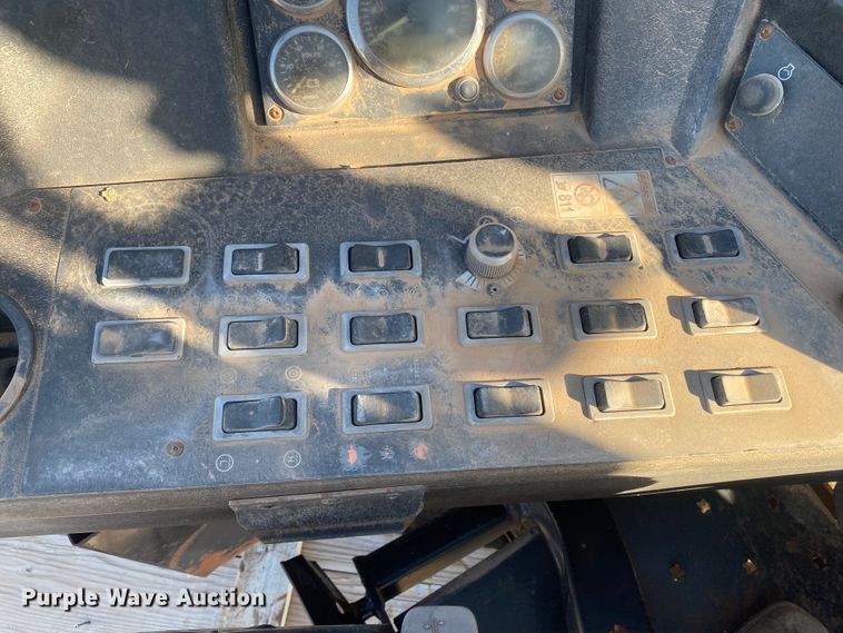 image for item DL5995 Ditch Witch JT3020 Mach 1  directional boring unit with trailer