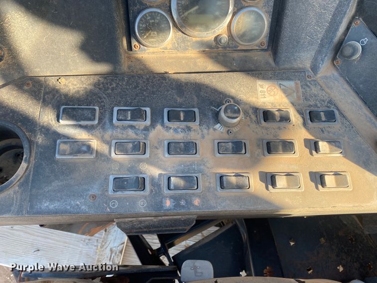 image for item DL5995 Ditch Witch JT3020 Mach 1  directional boring unit with trailer