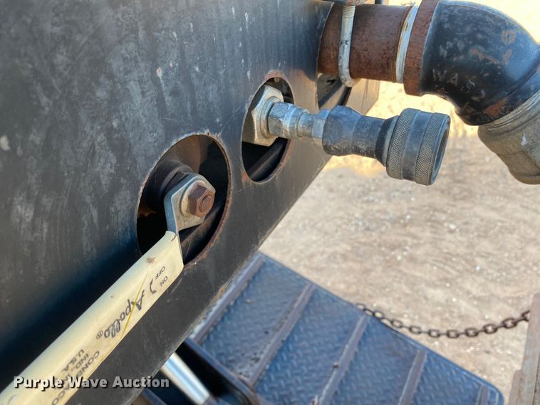 image for item DL5995 Ditch Witch JT3020 Mach 1  directional boring unit with trailer