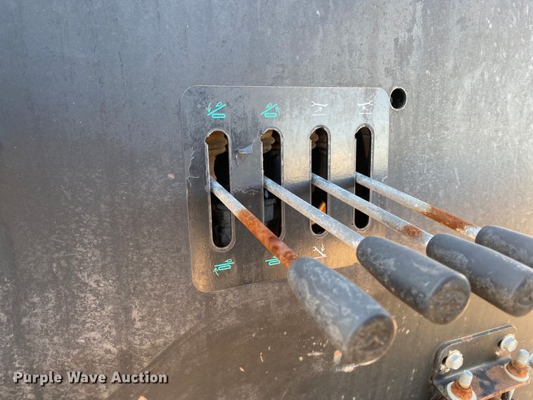 image for item DL5995 Ditch Witch JT3020 Mach 1  directional boring unit with trailer