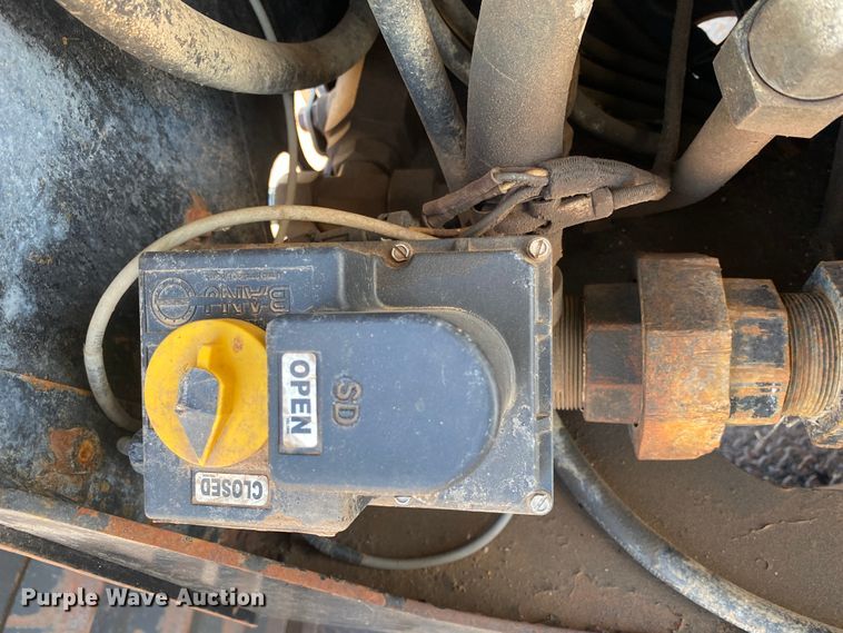 image for item DL5995 Ditch Witch JT3020 Mach 1  directional boring unit with trailer