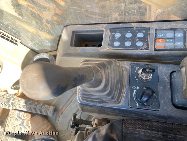 image for item DL5999 2006 Caterpillar 320CL  excavator