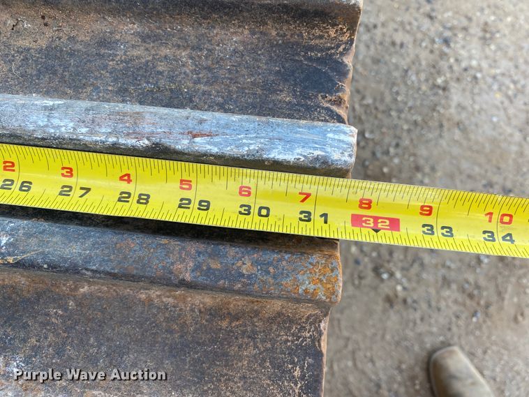 image for item DL5999 2006 Caterpillar 320CL  excavator