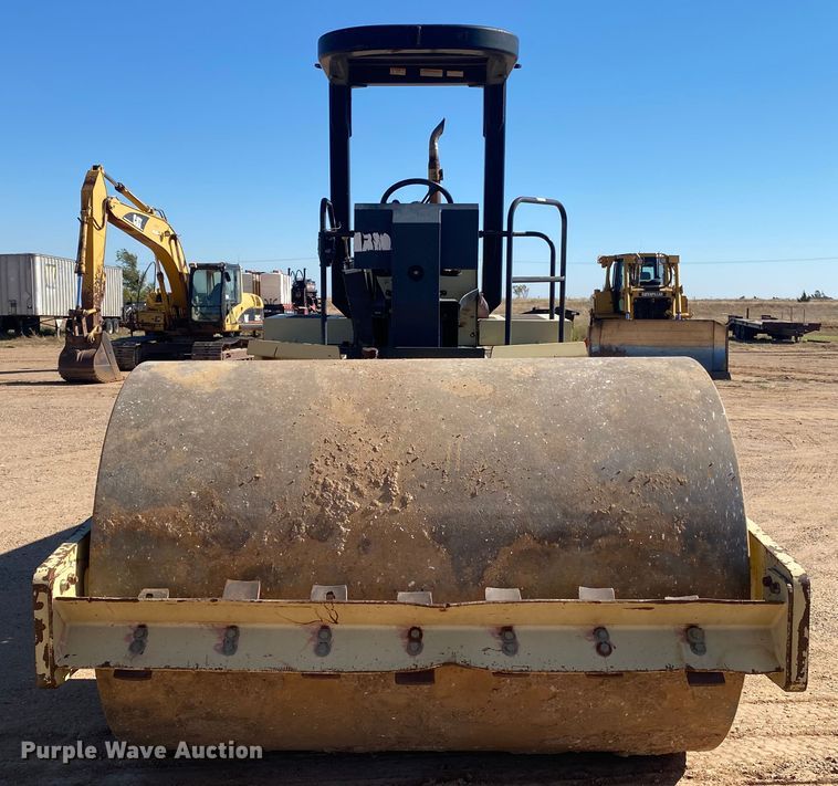 image for item DL6004 2007 Ingersoll Rand SD100D  single drum vibratory roller