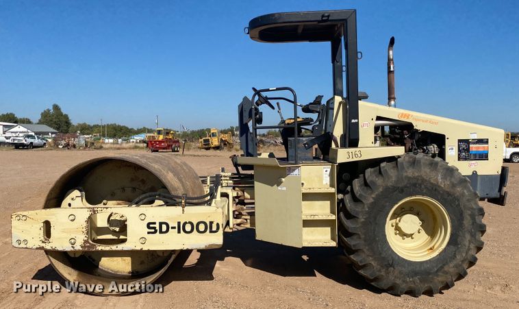 image for item DL6004 2007 Ingersoll Rand SD100D  single drum vibratory roller