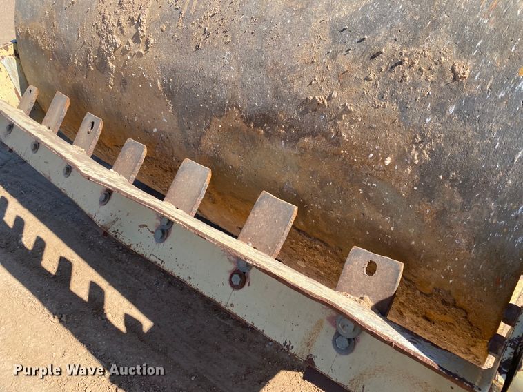 image for item DL6004 2007 Ingersoll Rand SD100D  single drum vibratory roller