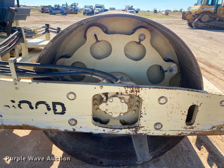 image for item DL6004 2007 Ingersoll Rand SD100D  single drum vibratory roller