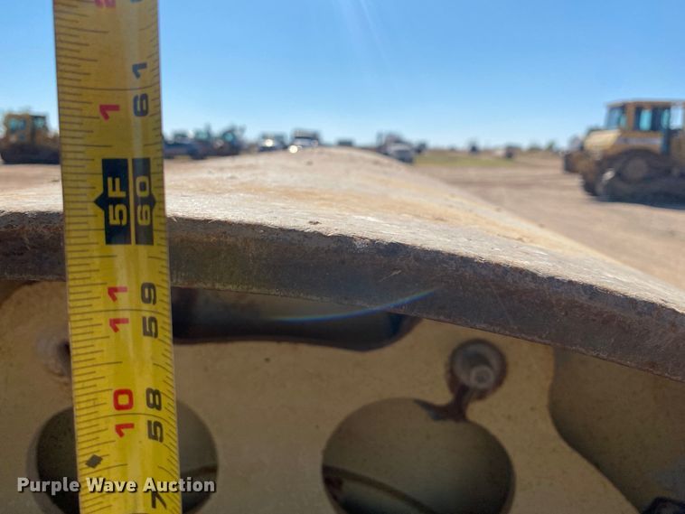 image for item DL6004 2007 Ingersoll Rand SD100D  single drum vibratory roller