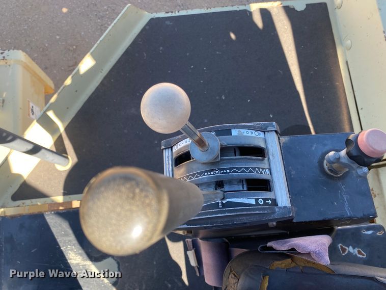 image for item DL6004 2007 Ingersoll Rand SD100D  single drum vibratory roller