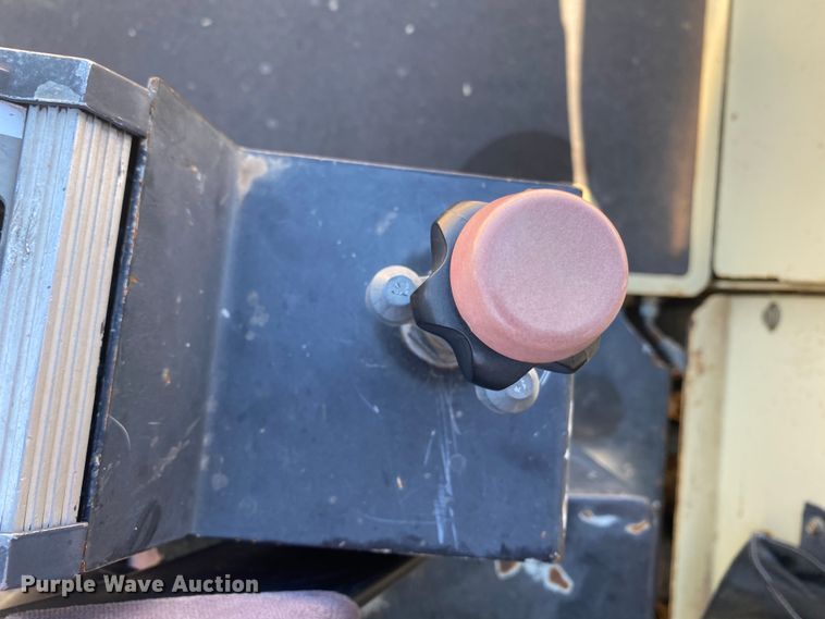 image for item DL6004 2007 Ingersoll Rand SD100D  single drum vibratory roller