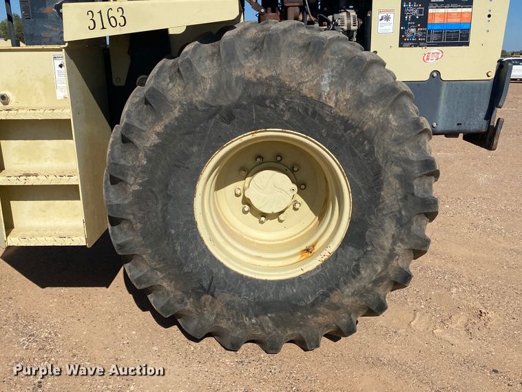 image for item DL6004 2007 Ingersoll Rand SD100D  single drum vibratory roller