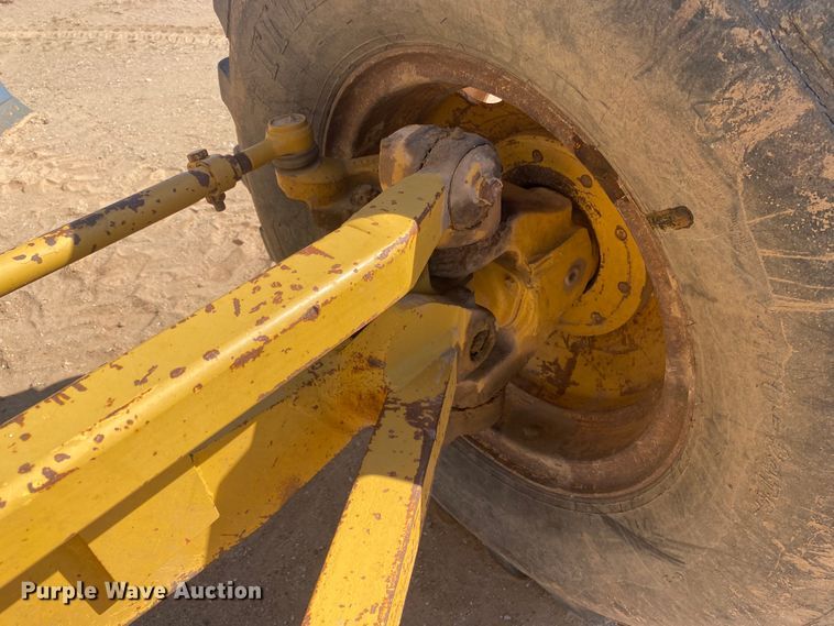 image for item DL6005 1993 Caterpillar 140G  motor grader