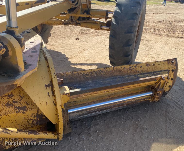 image for item DL6005 1993 Caterpillar 140G  motor grader