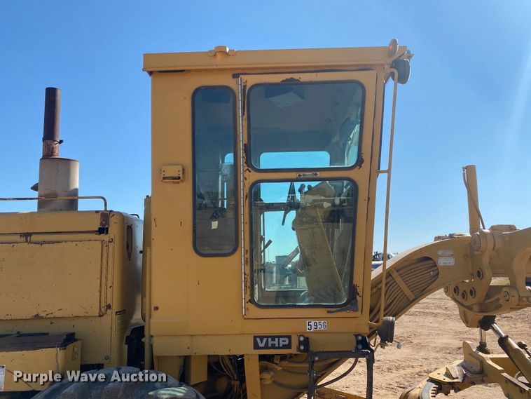 image for item DL6005 1993 Caterpillar 140G  motor grader