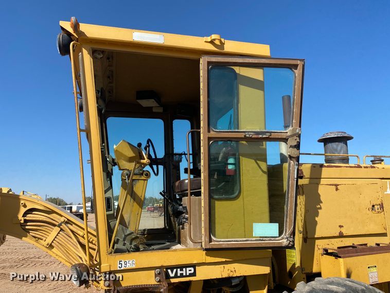 image for item DL6005 1993 Caterpillar 140G  motor grader