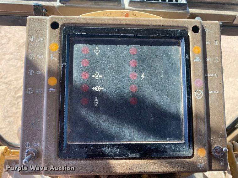 image for item DL6005 1993 Caterpillar 140G  motor grader