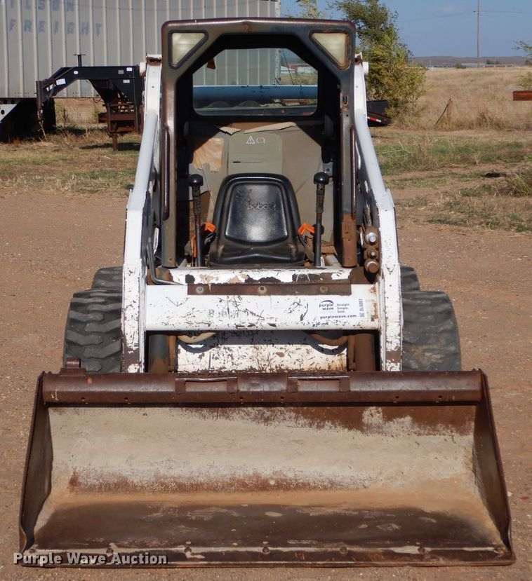 image for item DL6007 2001 Bobcat S175  skid steer loader