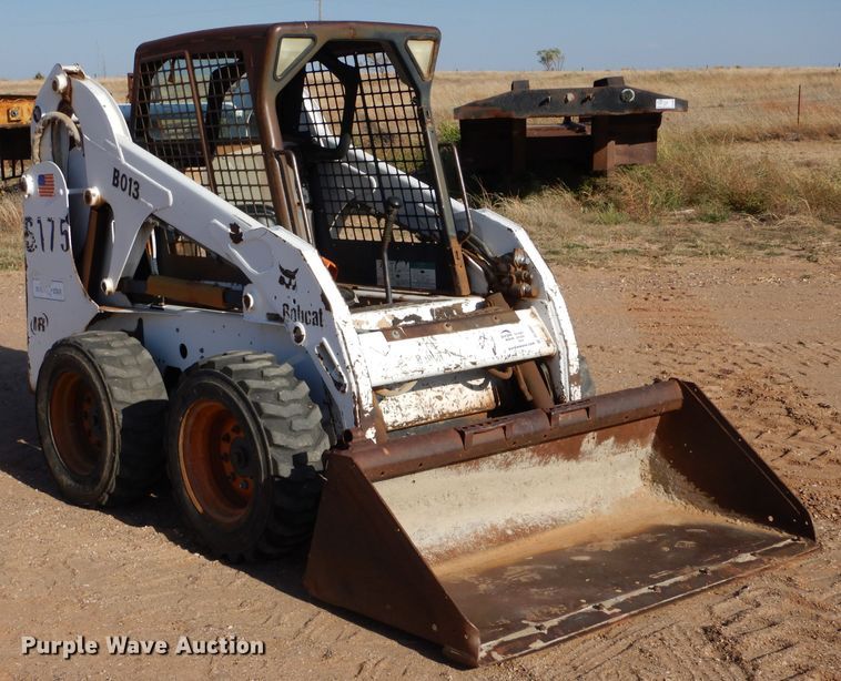 image for item DL6007 2001 Bobcat S175  skid steer loader