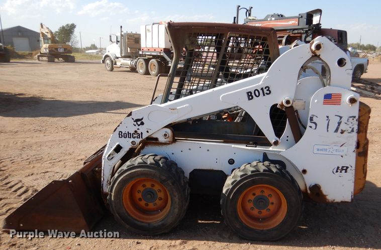 image for item DL6007 2001 Bobcat S175  skid steer loader