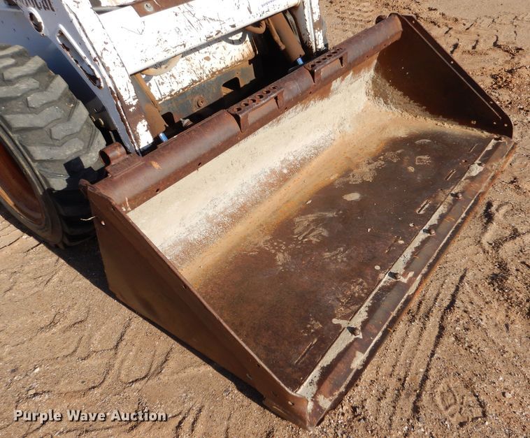 image for item DL6007 2001 Bobcat S175  skid steer loader