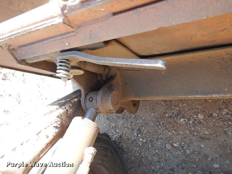 image for item DL6007 2001 Bobcat S175  skid steer loader