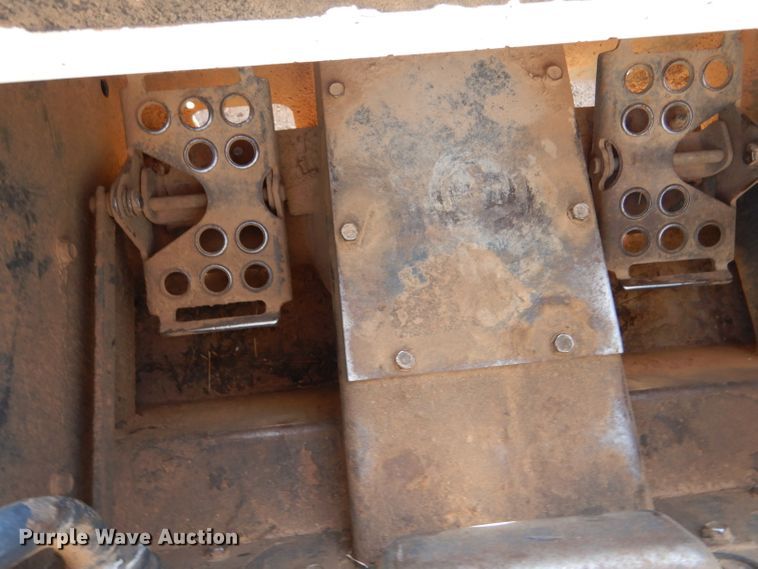 image for item DL6007 2001 Bobcat S175  skid steer loader