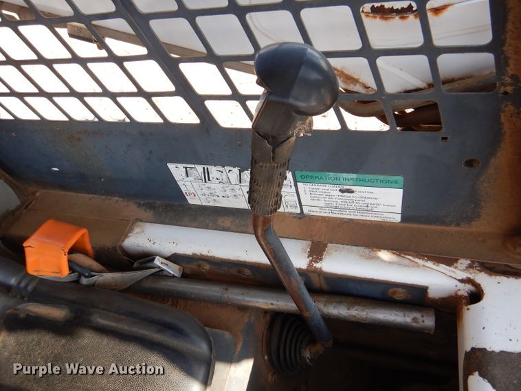 image for item DL6007 2001 Bobcat S175  skid steer loader