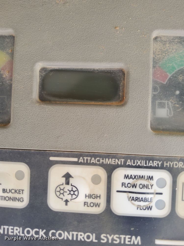 image for item DL6007 2001 Bobcat S175  skid steer loader