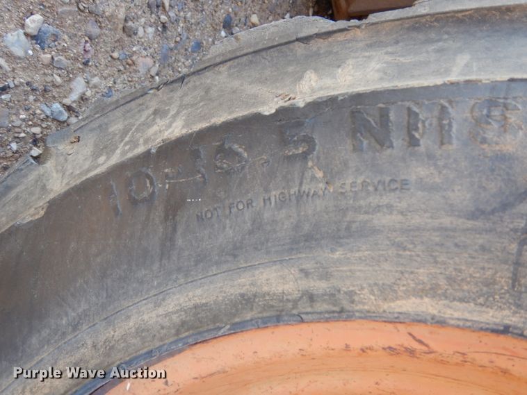 image for item DL6007 2001 Bobcat S175  skid steer loader