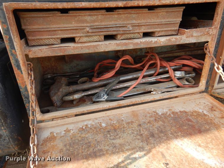 image for item DL6008 2000 Chevrolet C6500  winch truck