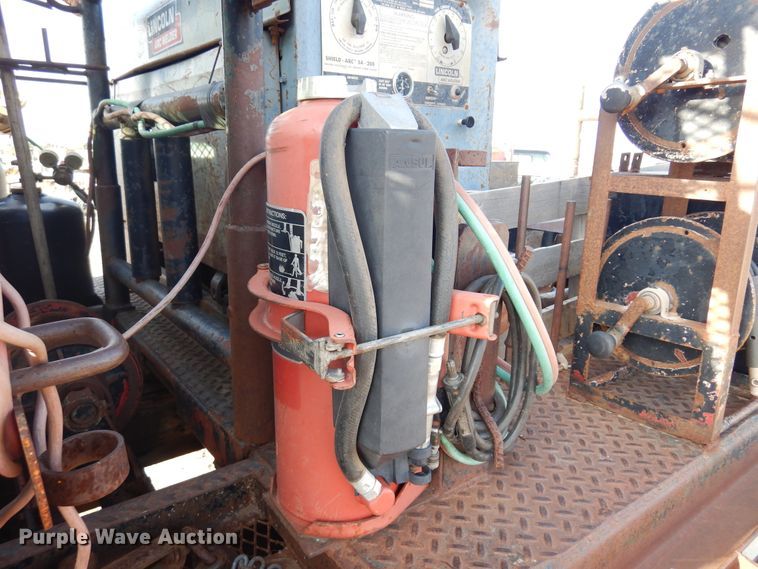 image for item DL6008 2000 Chevrolet C6500  winch truck