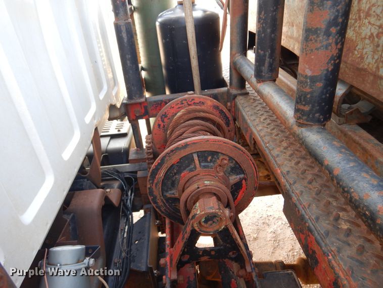 image for item DL6008 2000 Chevrolet C6500  winch truck