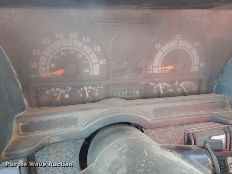 image for item DL6008 2000 Chevrolet C6500  winch truck