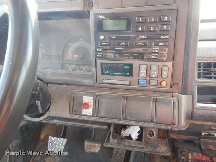 image for item DL6008 2000 Chevrolet C6500  winch truck